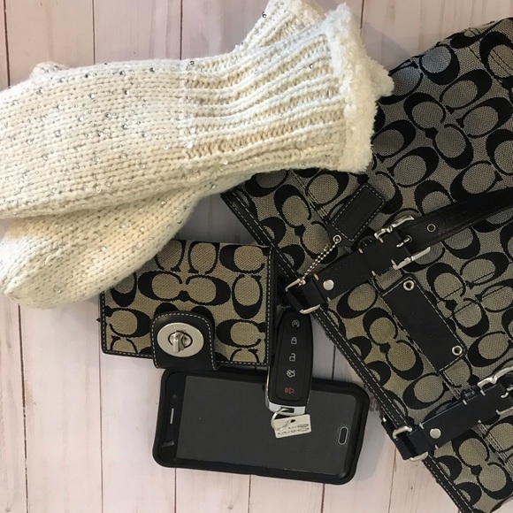 Authentic Coach purse - Picture 2 of 6